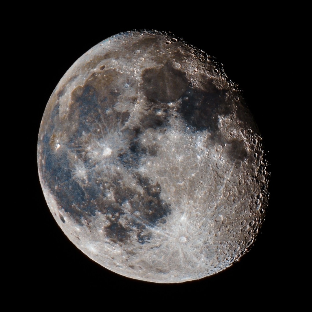 Waning Gibbous Color